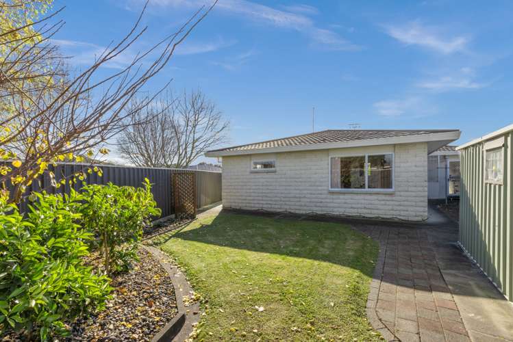 21a Whiting Crescent Greenmeadows_15