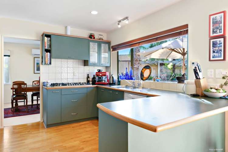 82 Lothian Brae Wattle Downs_4