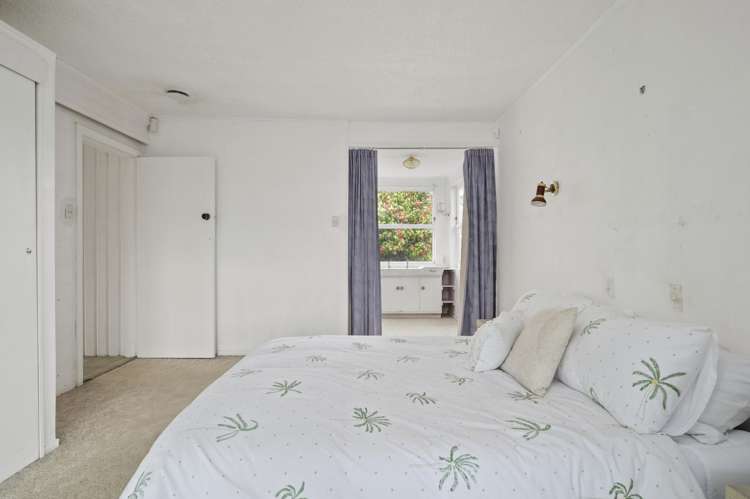 2 Holden Avenue Holdens Bay_11