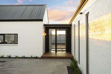 10 Kerr Crescent_2