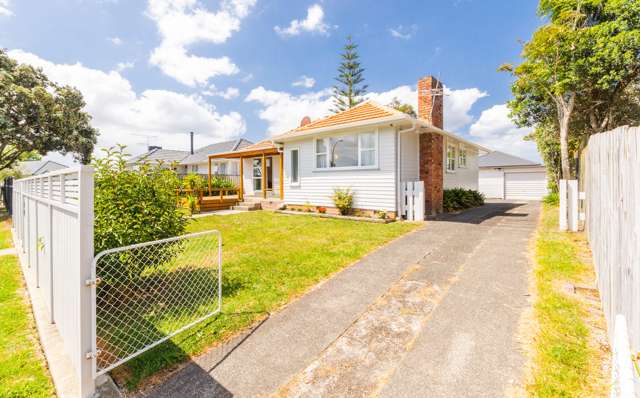 76 Commodore Drive Lynfield_1