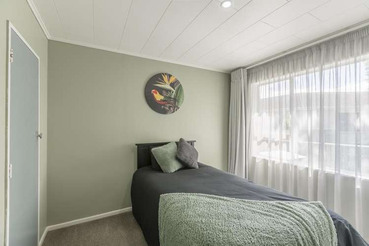 2/13 Linden Avenue Tawa_9