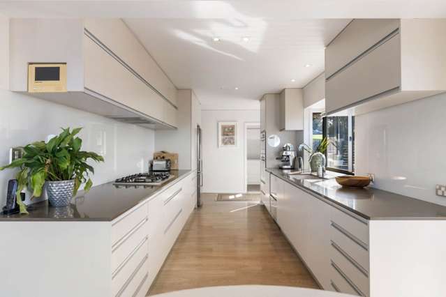 1/27 Churchill Road Murrays Bay_2