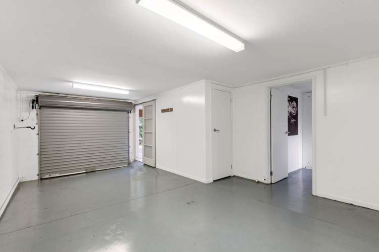 2/189 Landscape Road Mount Eden_13