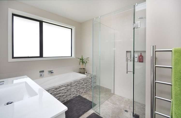 81 Baxter Michael Crescent Cambridge_13