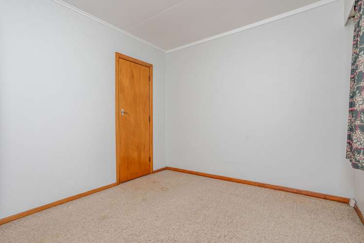 9/25 Queen Street Dannevirke_11