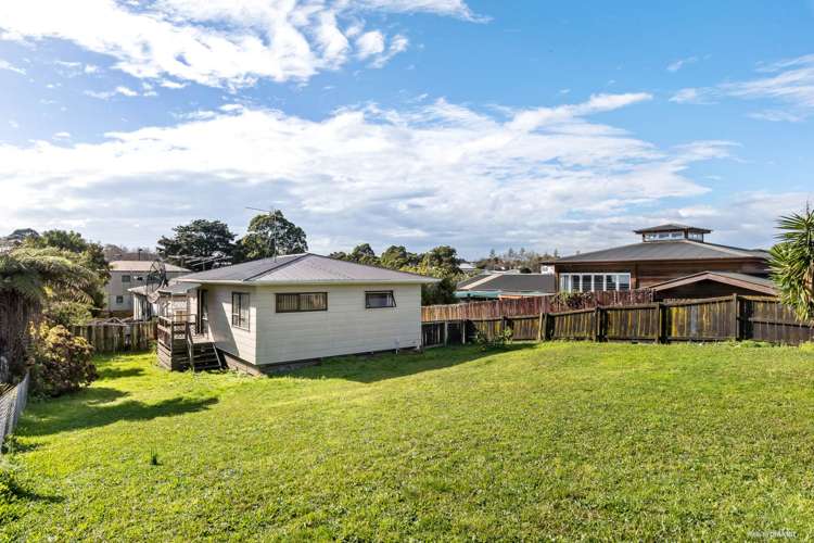 2/35 Russell Road Manurewa_6