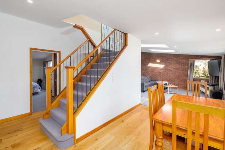 7 Sawtell Place Northcote_11