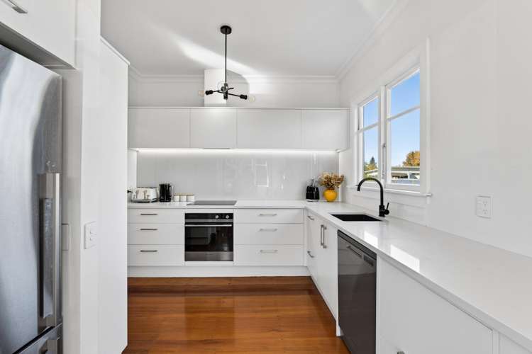 131 Main Road Clive_7