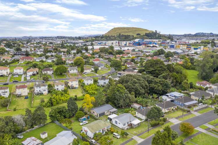 37 Torino Street Point England_17