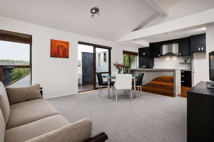2/28 Bayview Road Bayview_2