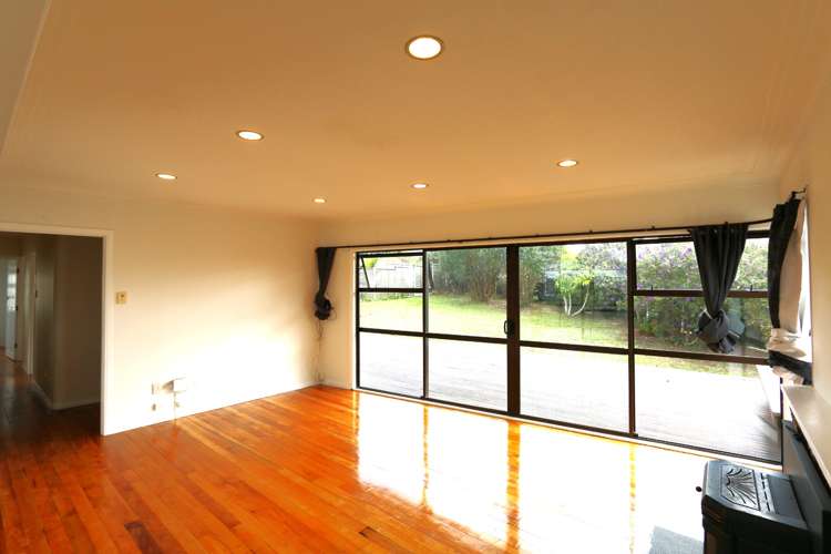 66 Bradbury Road Botany Downs_5