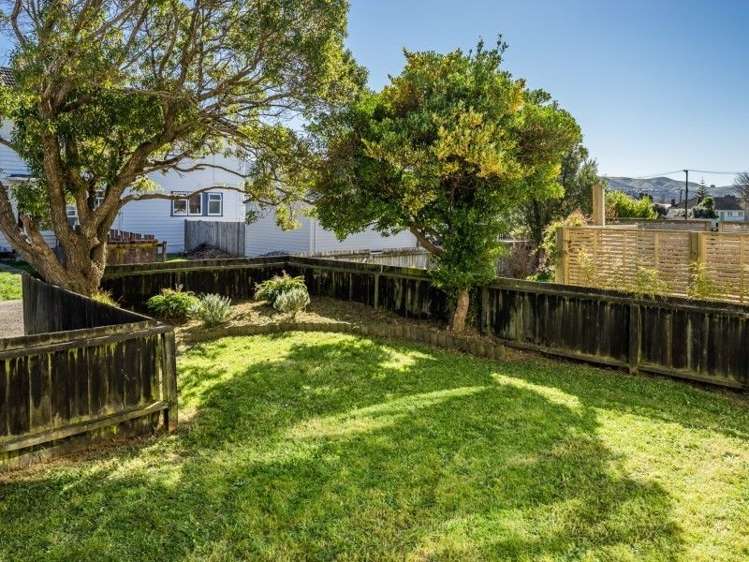 108 Whites Line East Waiwhetu_11