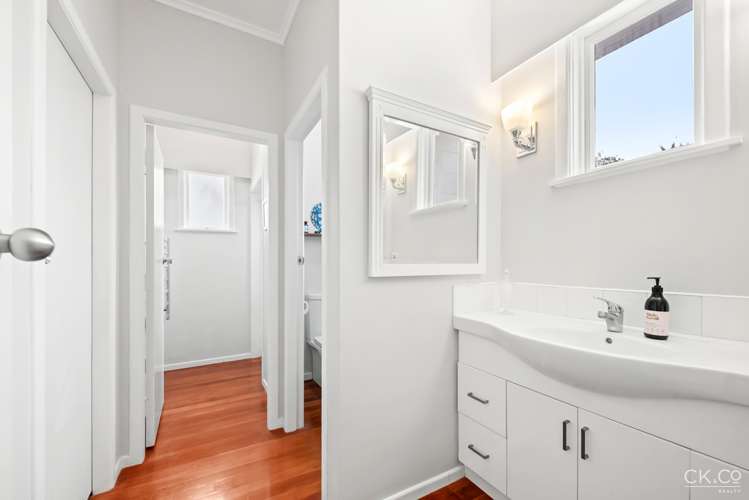 17 Chilton Grove Lower Hutt_23