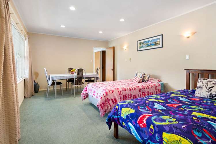 19 Nui Mana Place Te Atatu South_5