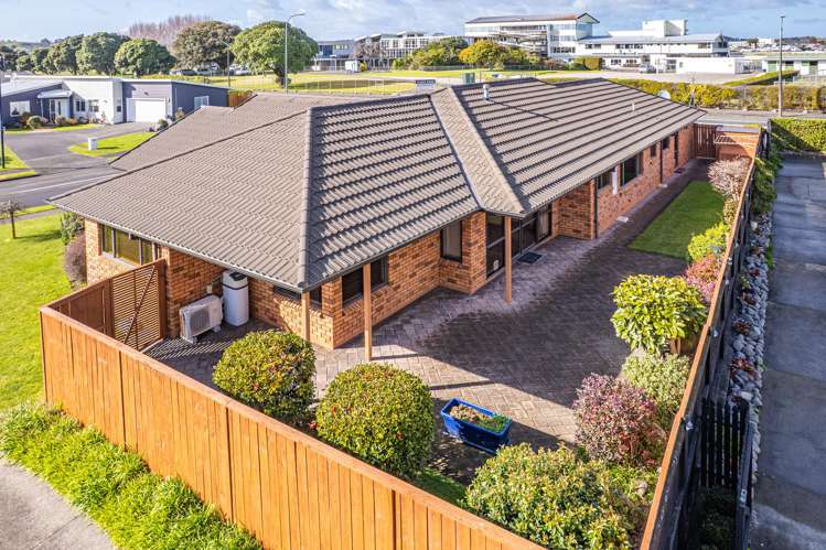 1 Gilligan Close College Estate_24