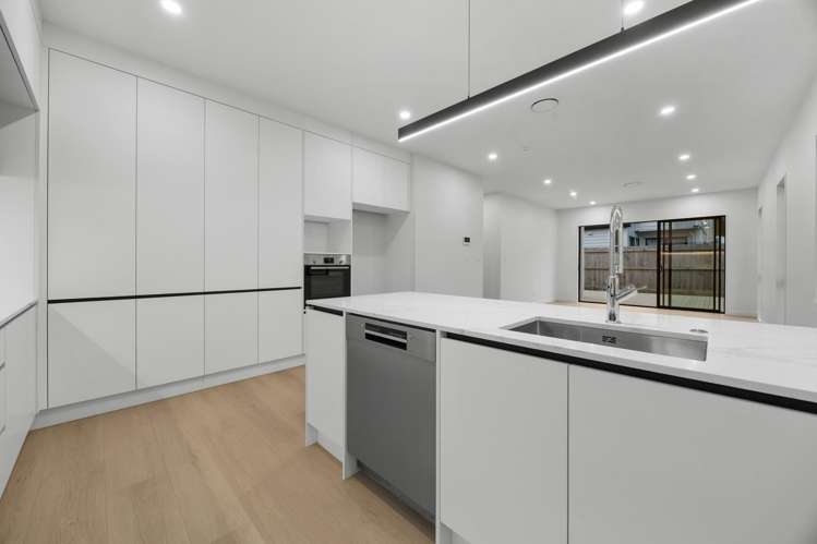 6 Furlough Road Opaheke_10