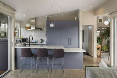 32 Roretana Drive_3