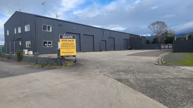 Versatile industrial property with upside