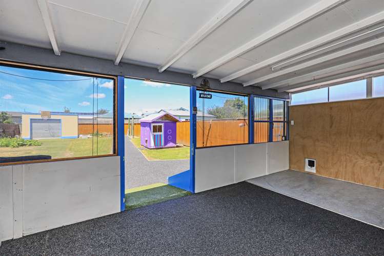 905 Willowpark Road North Mayfair_7