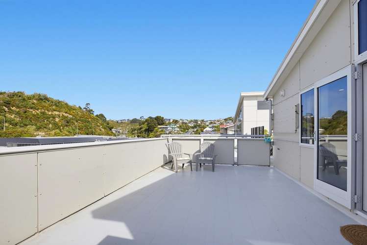 3/9 Broderick Road Johnsonville_14