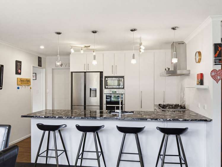 29 Bridge Street Southbridge_10