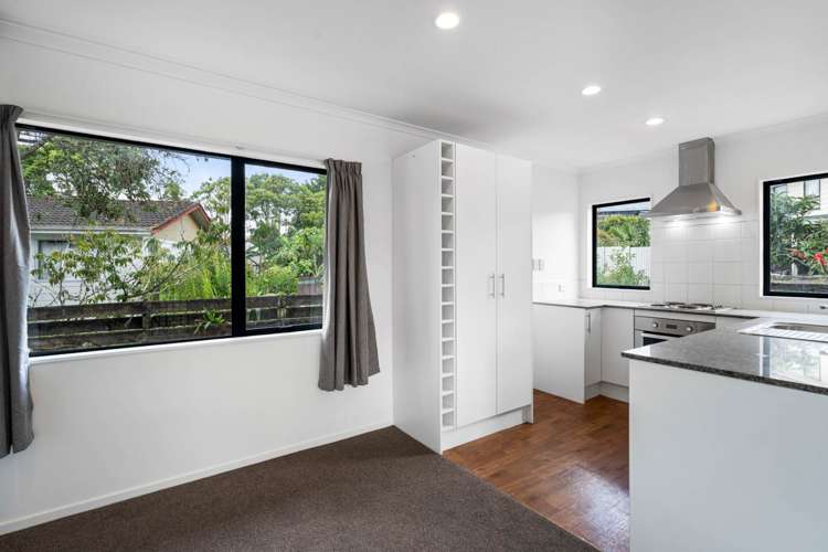 43 & 43A Urlich Drive Ranui_4