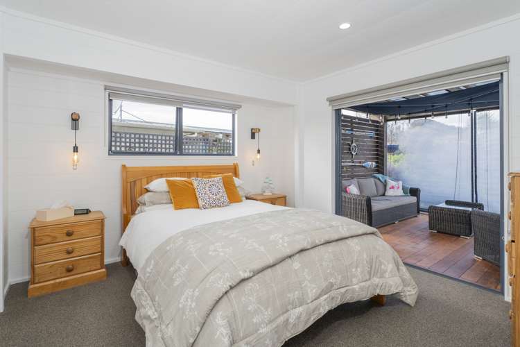 13 Martin Place Cooks Beach_8