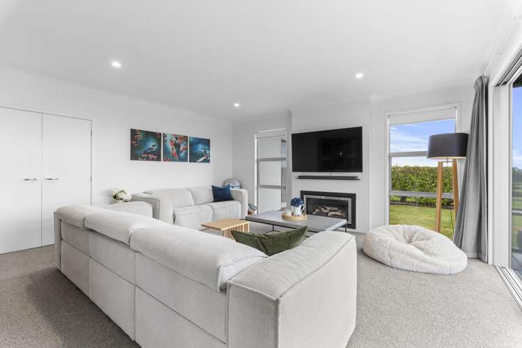 953 Upland Road Egmont Village_10