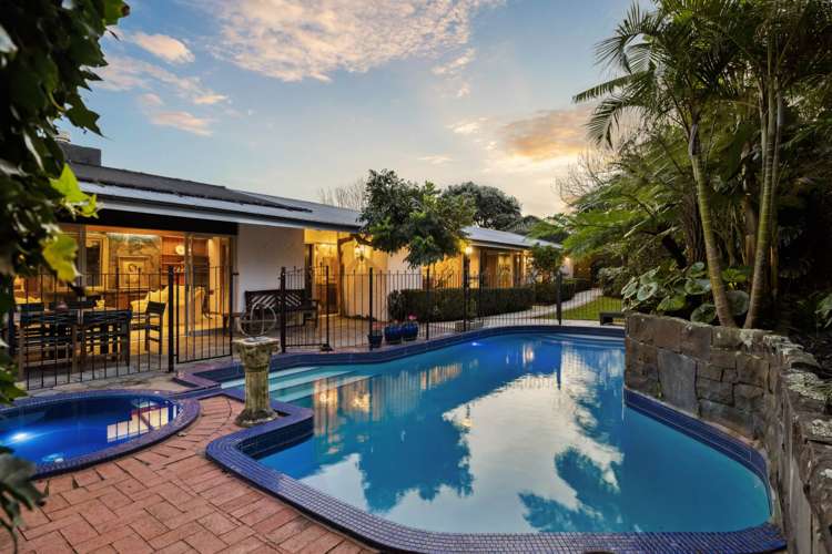 20 Stoneyroyd Gardens_0