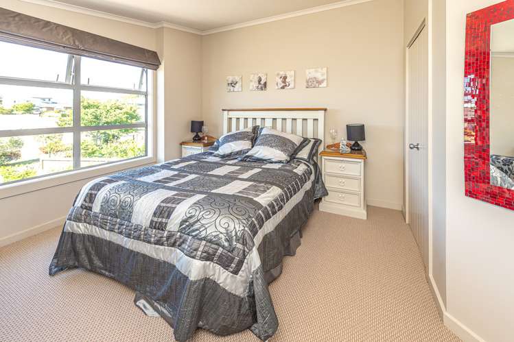 4 Lithgow Drive Otamatea_11