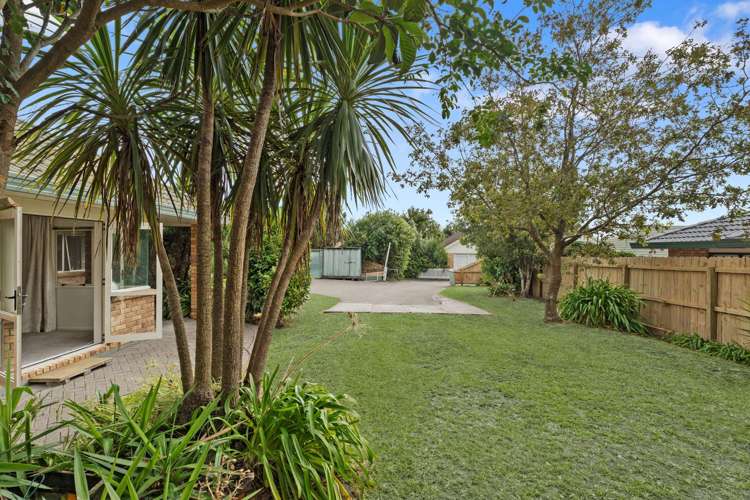 8 Hagen Close Golflands_16