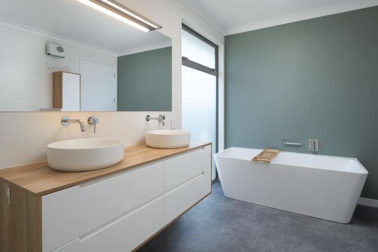 14 Waters Avenue Burleigh_14