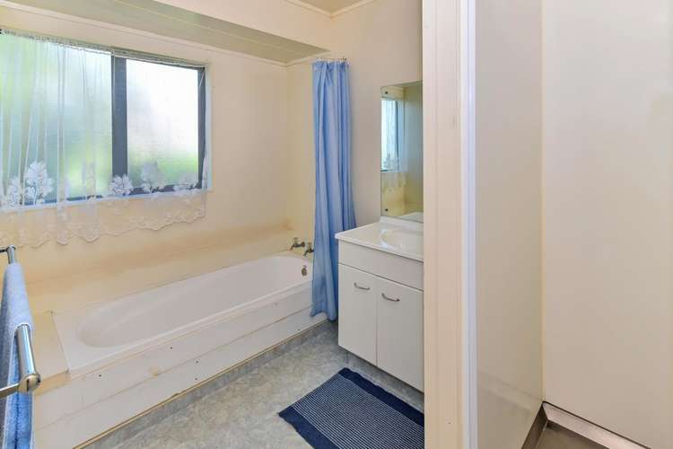 14 Bohola Rise Manurewa_5