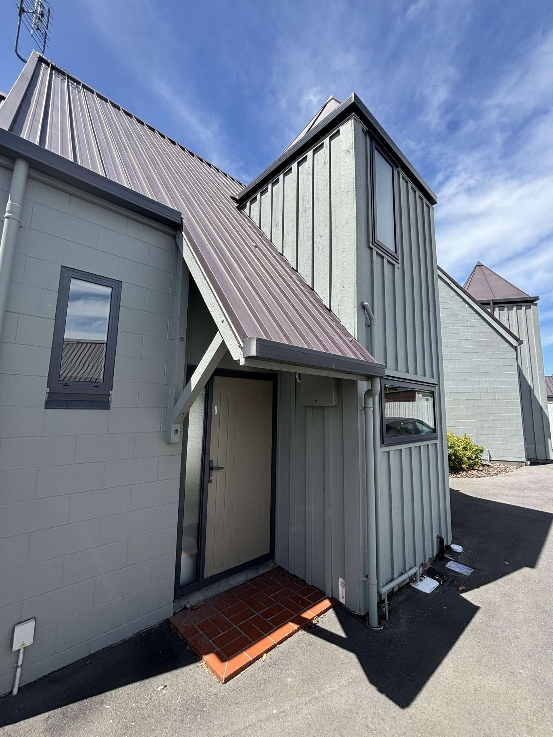 8/16 Cecil Place Waltham_0