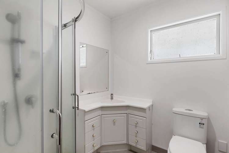 2/16a Penney Avenue Mount Roskill_14