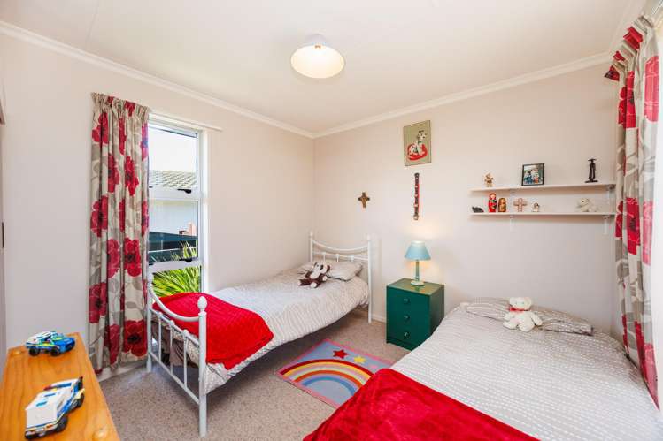 71 Fairview Avenue Feilding_11