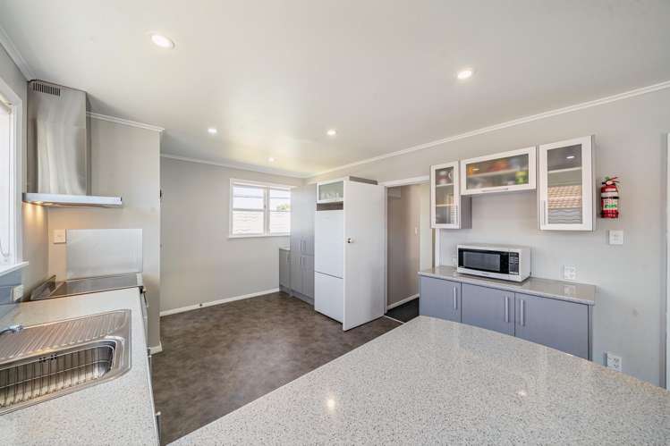 84 Shakespeare Avenue Trentham_7