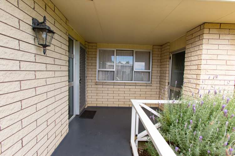4 Guy Street Dannevirke_18
