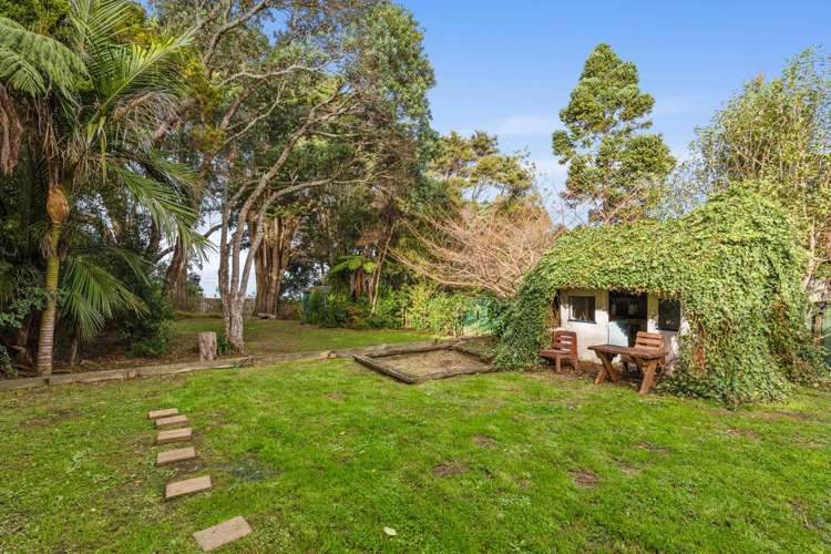 94 Kauri Point Road Laingholm_13