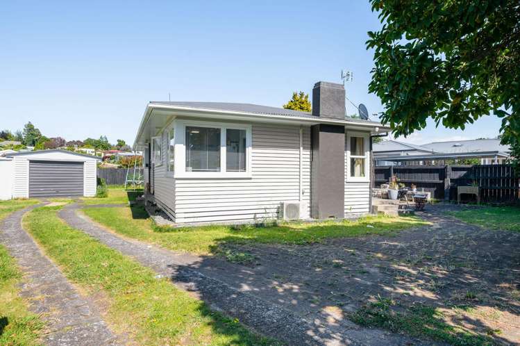 9 Panair Crescent Hillcrest_11