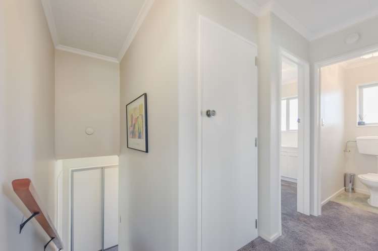 2 Coach Place Brightwater_16