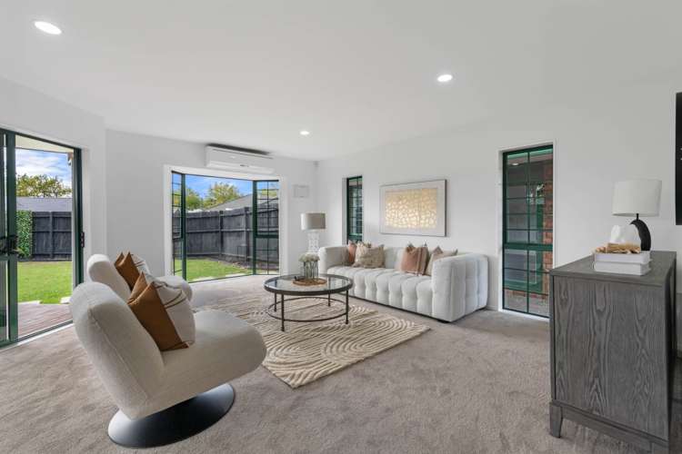 16 Cottesmore Place Huntington Park_1