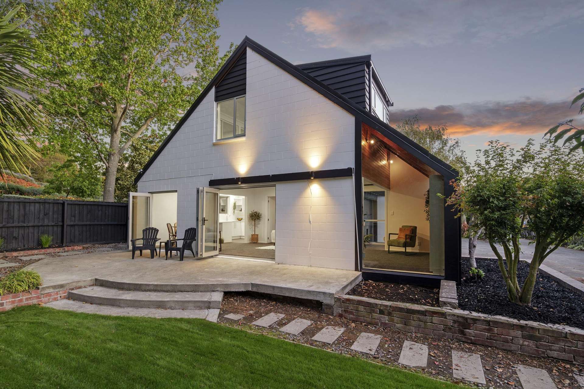 11A Holmcroft Court Cracroft_0
