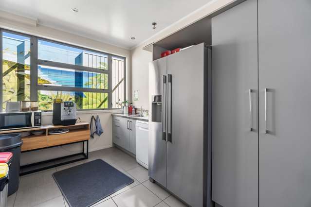 First floor/919 Victoria Street Hamilton Central_4