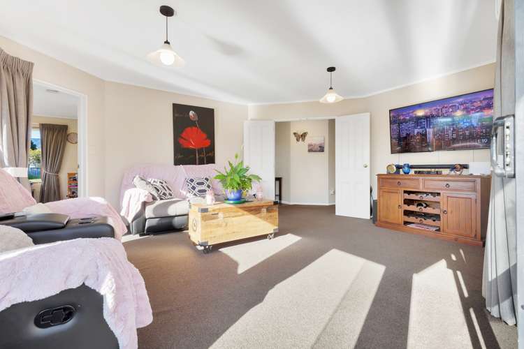 90 Aldinga Avenue Stoke_8