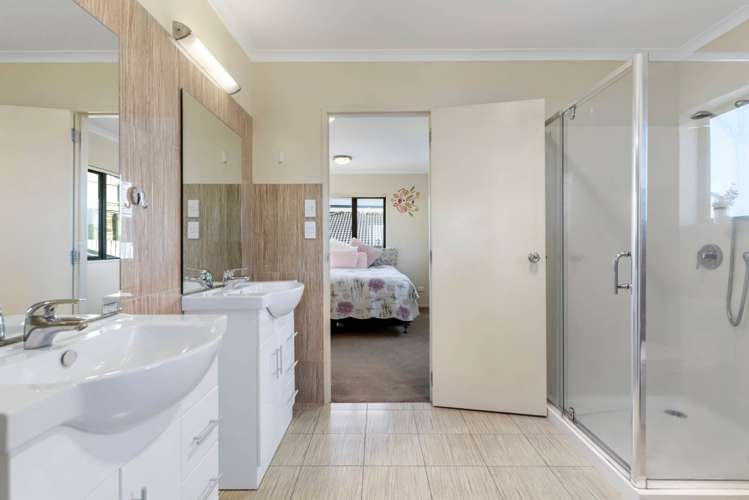 156 Keri Vista Rise Papakura_9