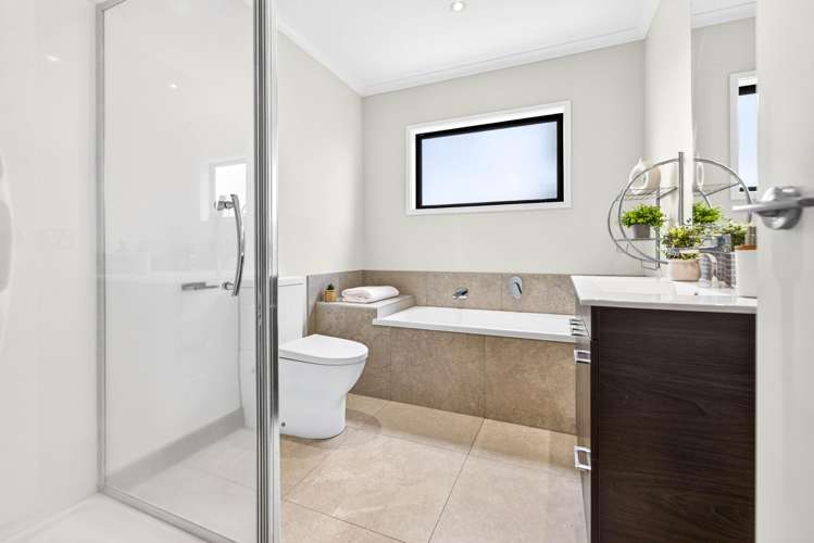 19 Barcliff Terrace Gulf Harbour_13