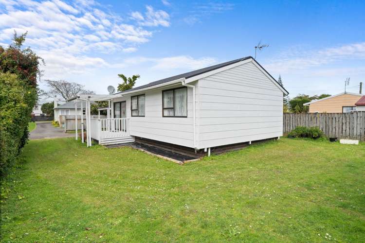 19B Martin Road Manurewa_12