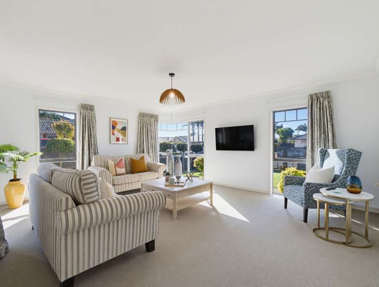 24 Bucklands Crescent_1